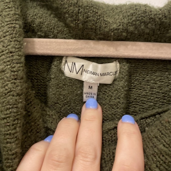 Neiman Marcus Olive Green Sweater - Picture 2 of 6